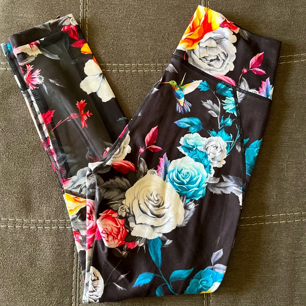 ZYIA - Dark Floral Mesh Hi Rise 7/8 Legging